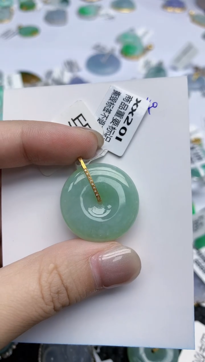 【闪购商品】翡翠颈饰18K金镶嵌天然翡翠A货