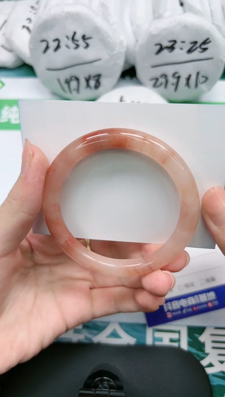 【闪购商品】石英质玉手镯未镶嵌K220-56