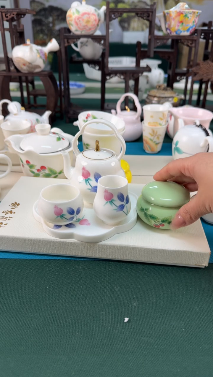 【闪购商品】瓷器 ······.......