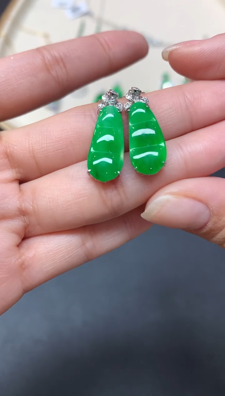 【闪购商品】翡翠吊坠(不含链)18K金镶嵌A48|3800|多样性发其一