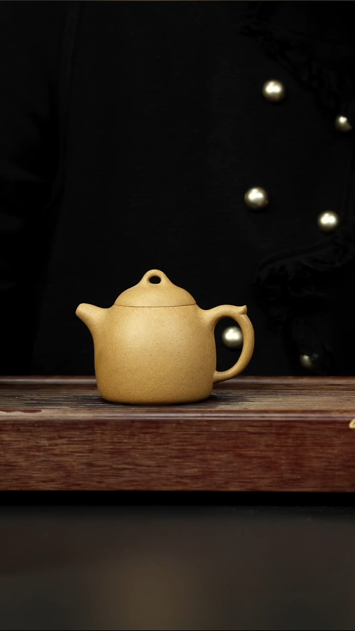 茶壶紫砂手磨黄金段 秦权