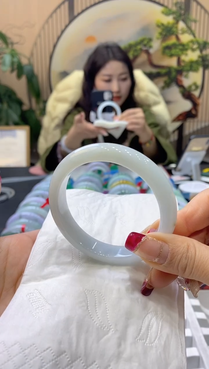 【闪购商品】翡翠手镯未镶嵌99904630