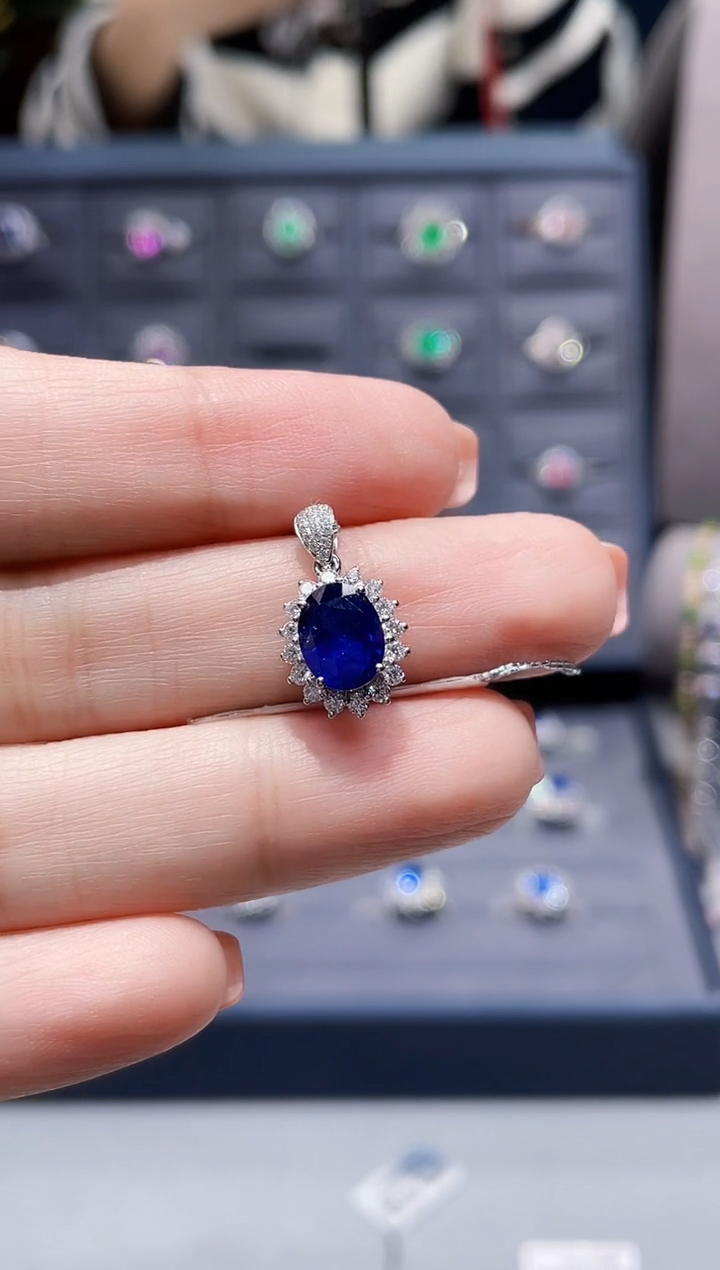 【闪购商品】蓝宝石吊坠(不含链)18K金镶嵌2.10克拉