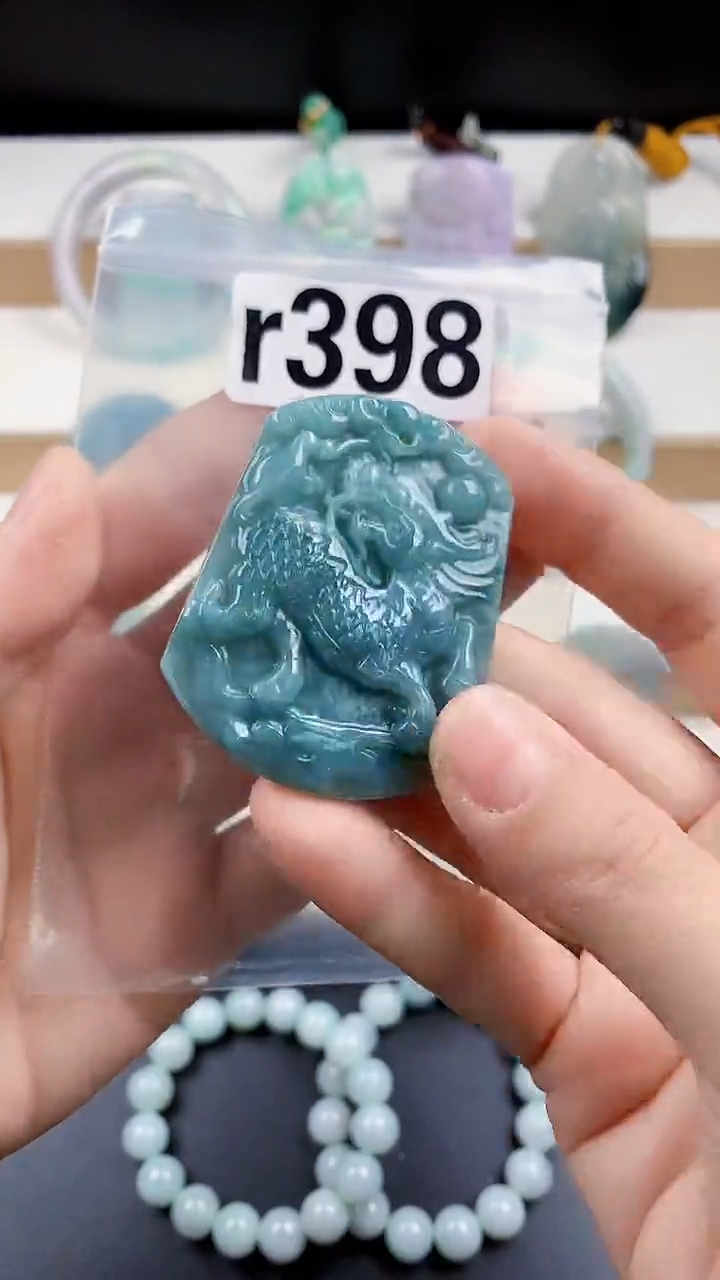 颈饰未镶嵌翡翠天然翡翠吊坠挂件