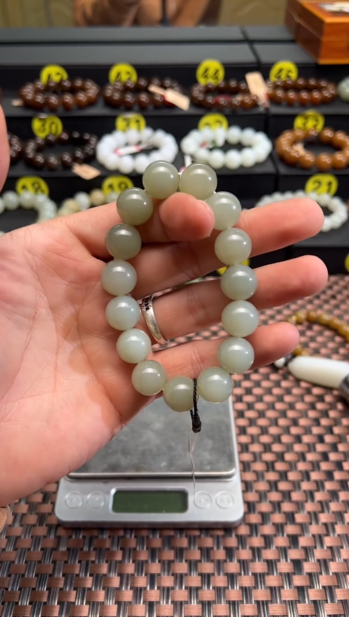 【闪购商品】和田玉手串未镶嵌且末料青白玉卡14手串