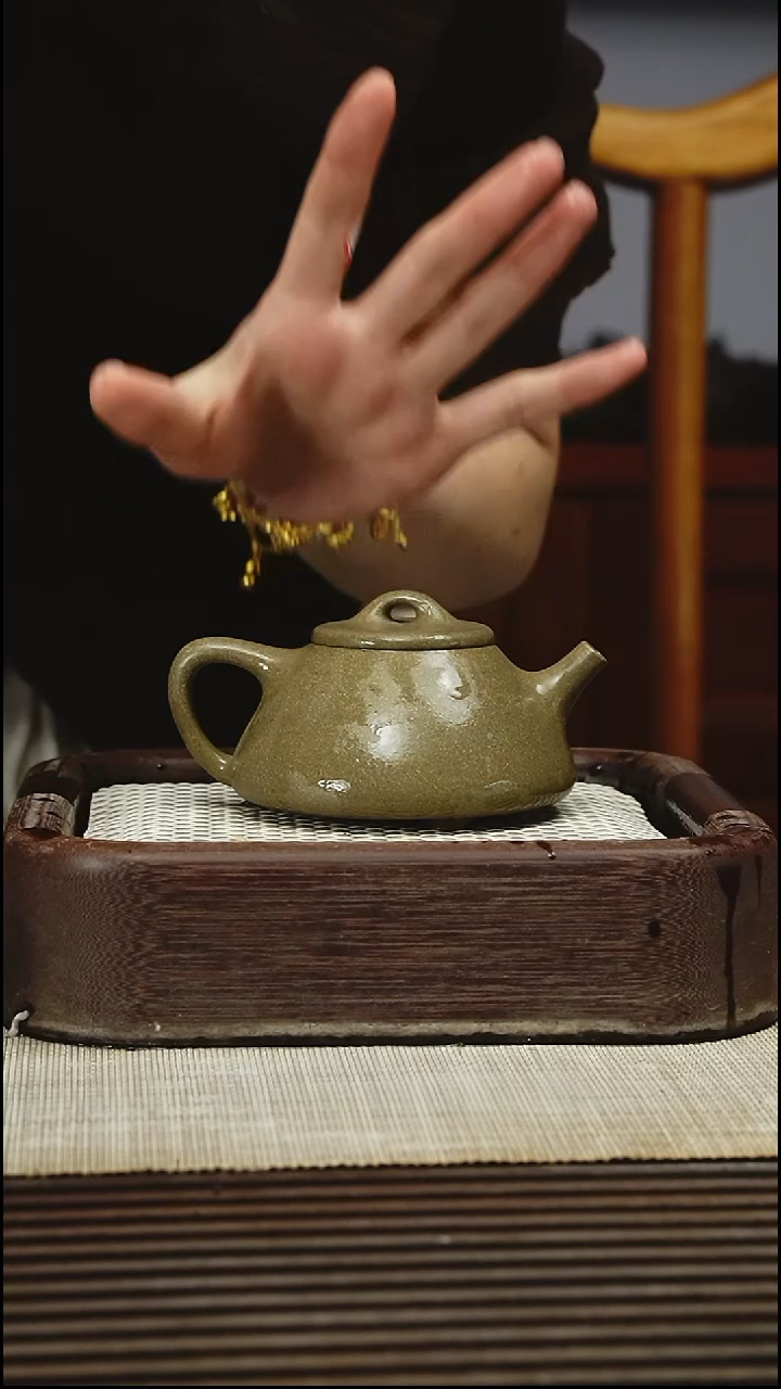 茶壶紫砂180CC   