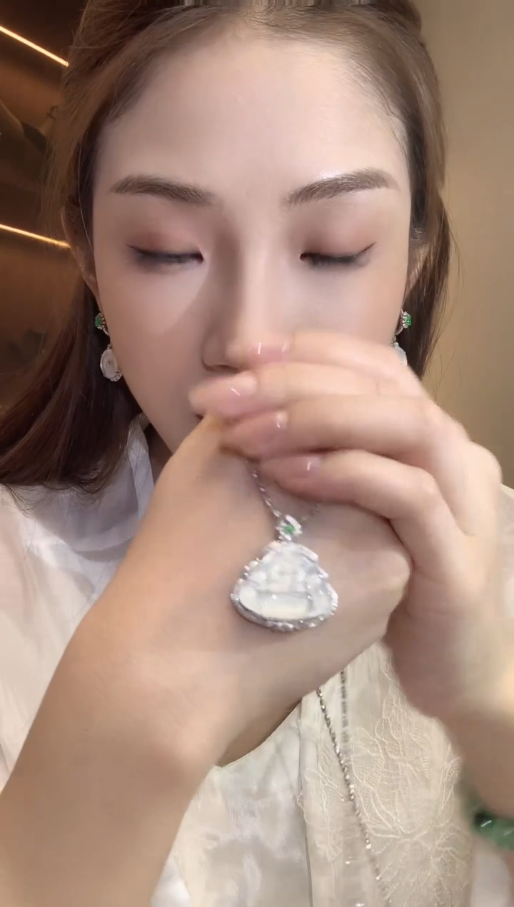 翡翠18K金镶嵌吊坠(不含链)A29翡翠