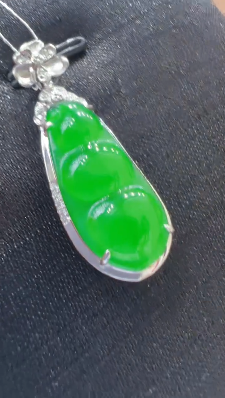 【闪购商品】翡翠吊坠(不含链)18K金镶嵌            