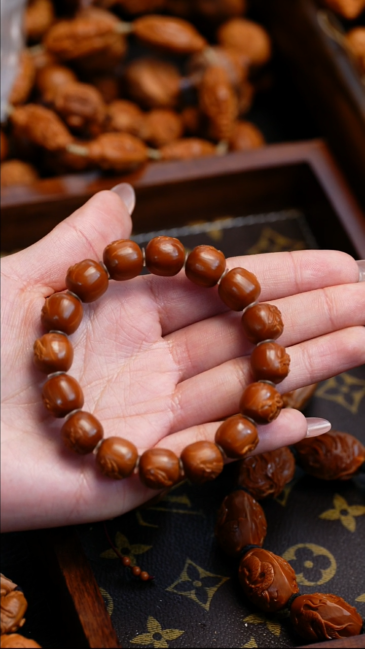 【闪购商品】橄榄核吊坠苏工橄榄核