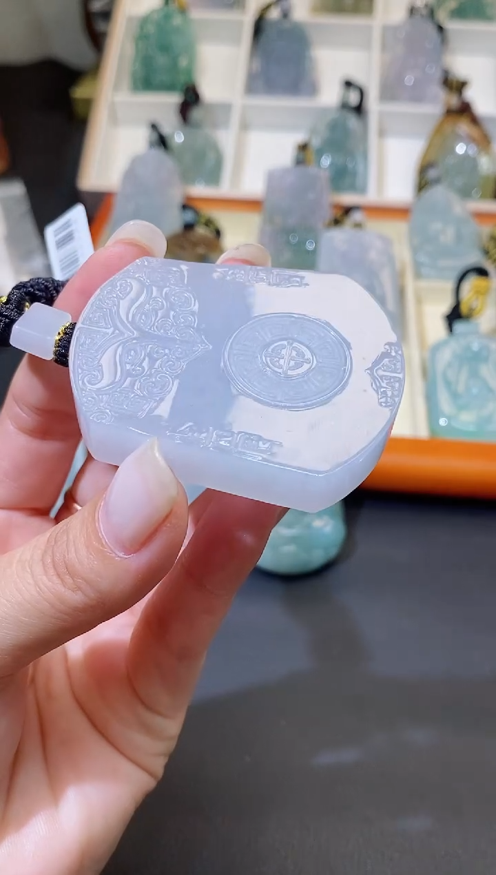 翡翠未镶嵌颈饰缅甸天然翡翠无事牌多样性一件发货