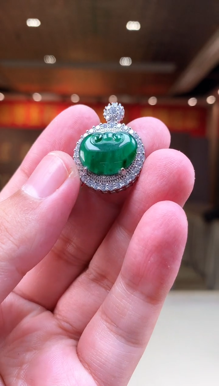 【闪购商品】翡翠颈饰未镶嵌        *554