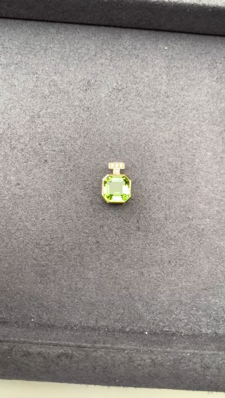 吊坠(不含链)18K金镶嵌橄榄石2.5ct橄榄石 定制  GE