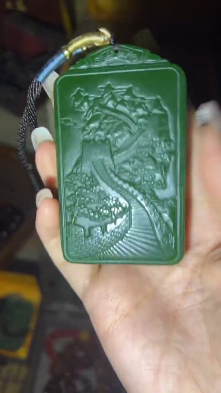 未镶嵌和田玉（碧玉）把件闪购高端商品链接