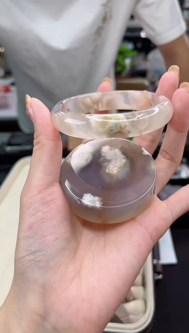 【闪购商品】石英质玉手镯未镶嵌60圈口（赠品镯心）34562573