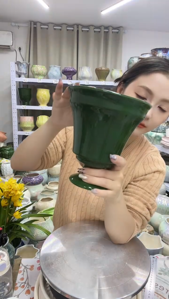 【12.1】花盆 高度：17  口径：15