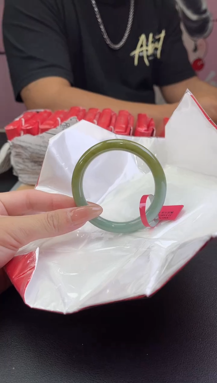 【闪购商品】翡翠手镯（圆镯）未镶嵌翡翠手镯6
