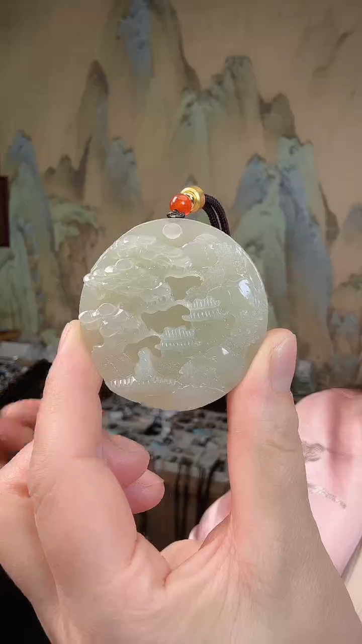 颈饰未镶嵌和田玉.