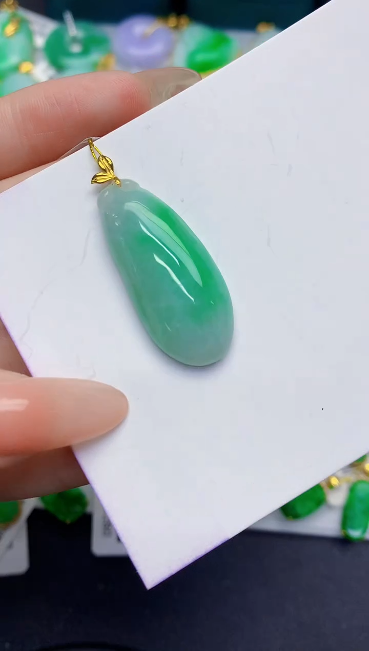 颈饰未镶嵌翡翠缅甸天然翡翠A货