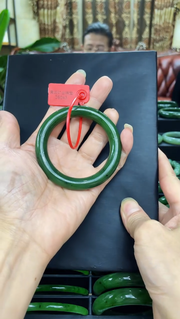 未镶嵌手镯和田玉（碧玉）用****3043