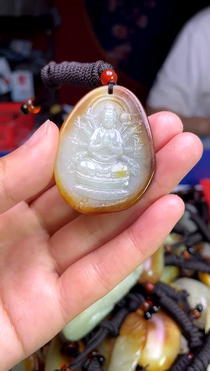 和田玉未镶嵌颈饰1