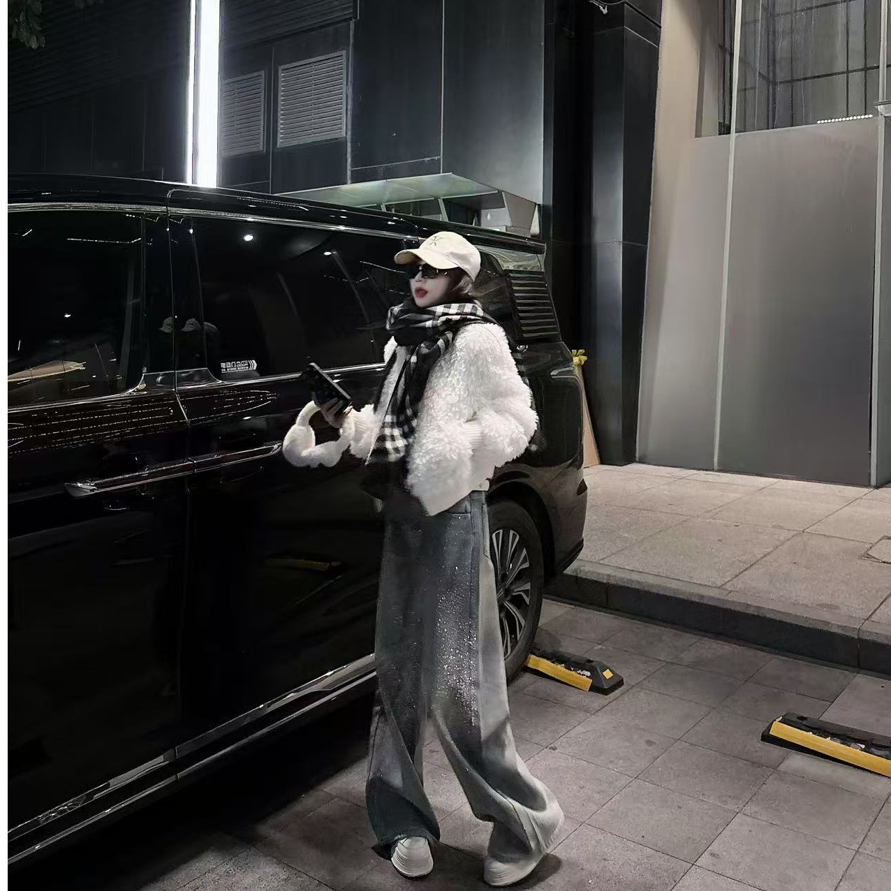 JJ Clothing【惬意时光】冬季新款美迪申毛毛外套-8841