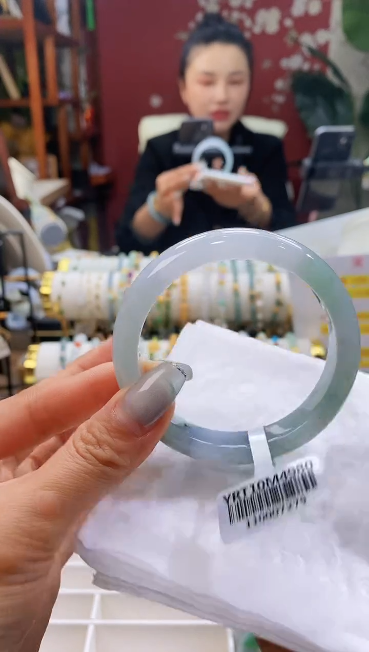 【闪购商品】翡翠手镯未镶嵌155显白5657/11.8*8.0