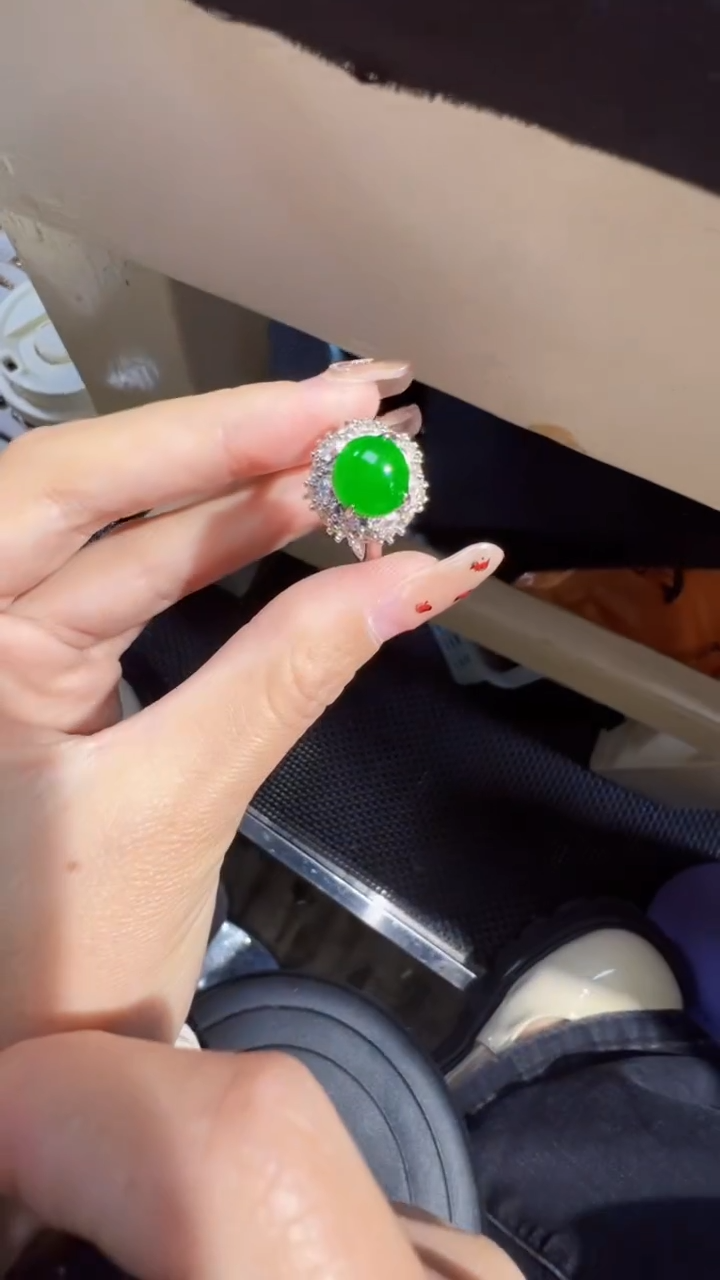 【闪购商品】定制翡翠未镶嵌戒指商品多样性发货1