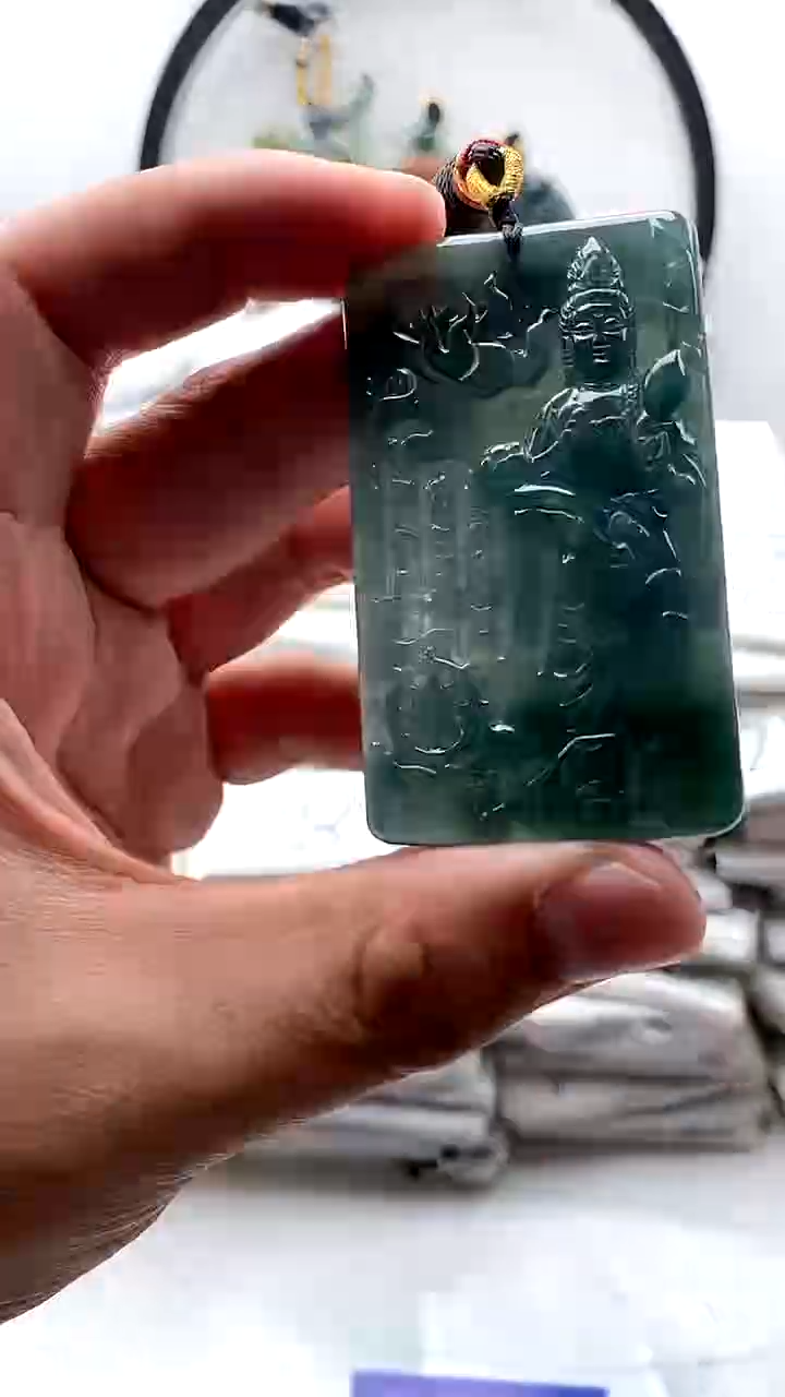 【闪购商品】翡翠颈饰未镶嵌大势至【品质一般介意慎拍】