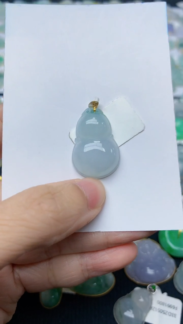 翡翠18K金镶嵌颈饰天然缅甸A货翡翠