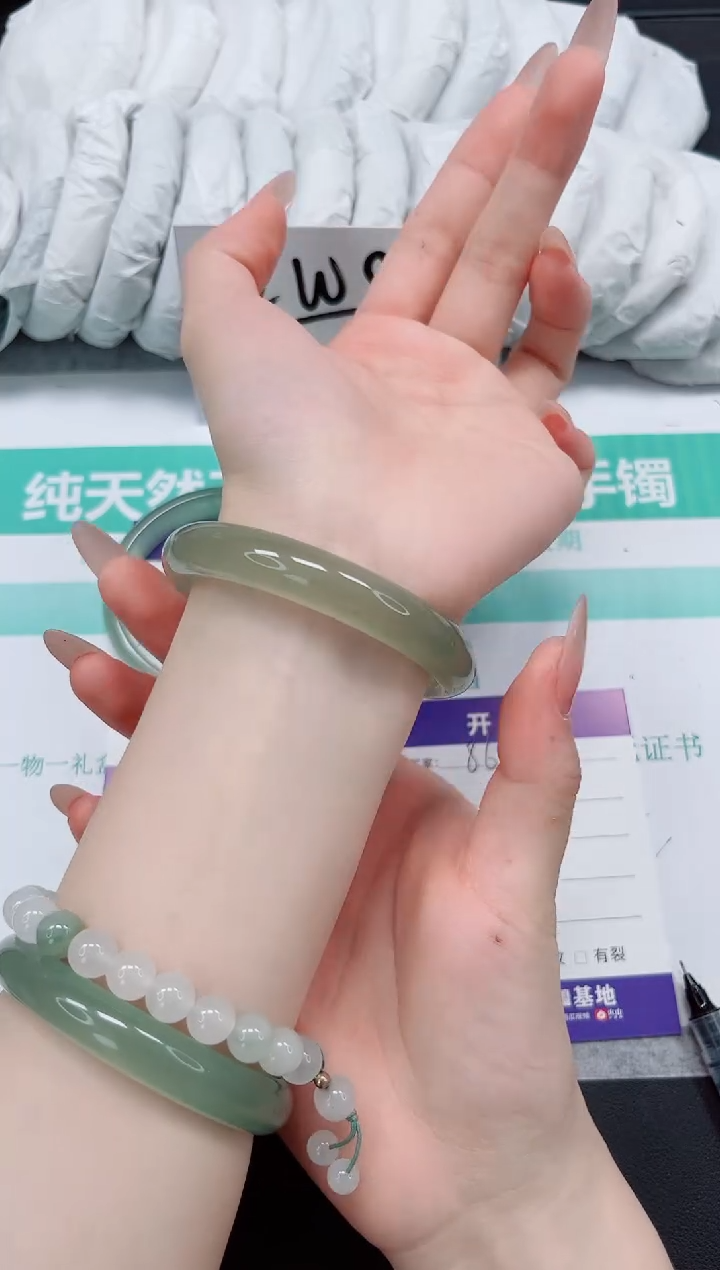 石英质玉手镯未镶嵌86-54