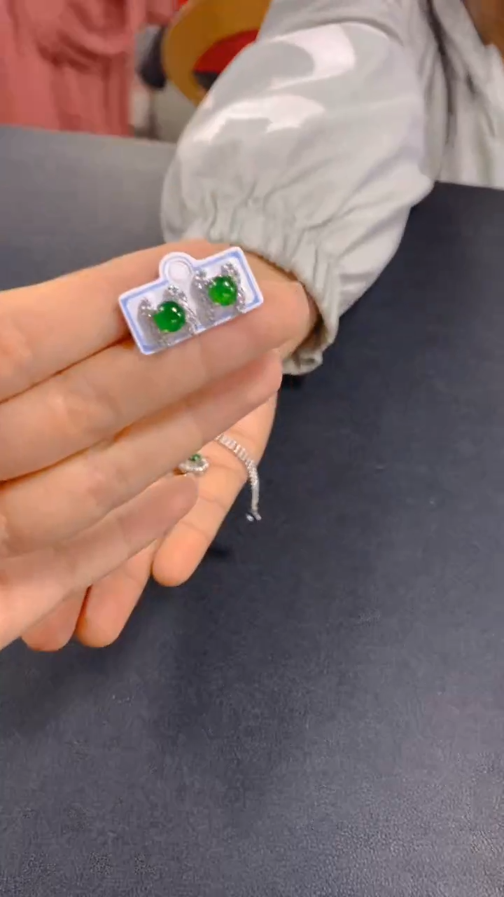 【闪购商品】翡翠耳饰未镶嵌0581702906多样性发其一