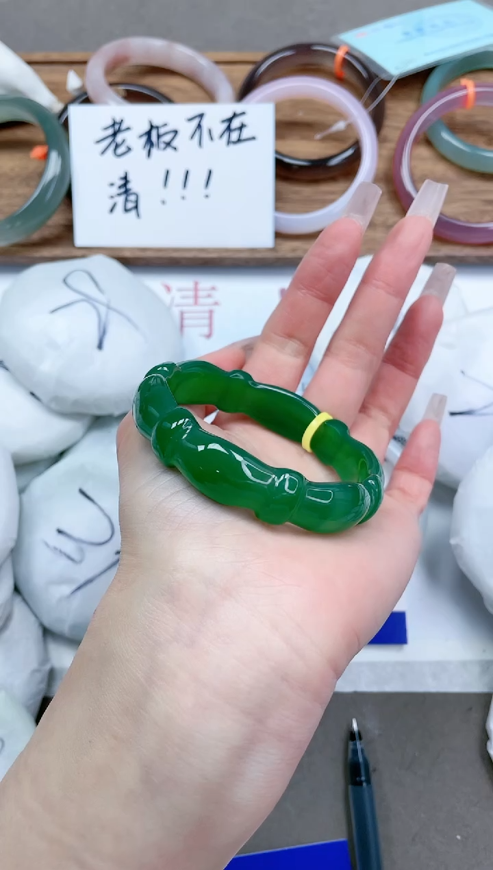 【闪购商品】石英质玉手镯未镶嵌13T6-56