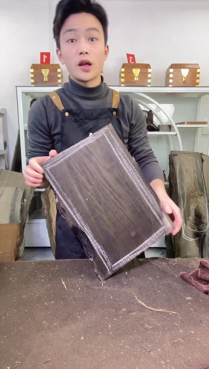 只**涯金丝楠木原料木材