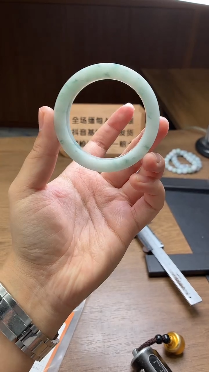 未镶嵌手镯定制翡翠定制