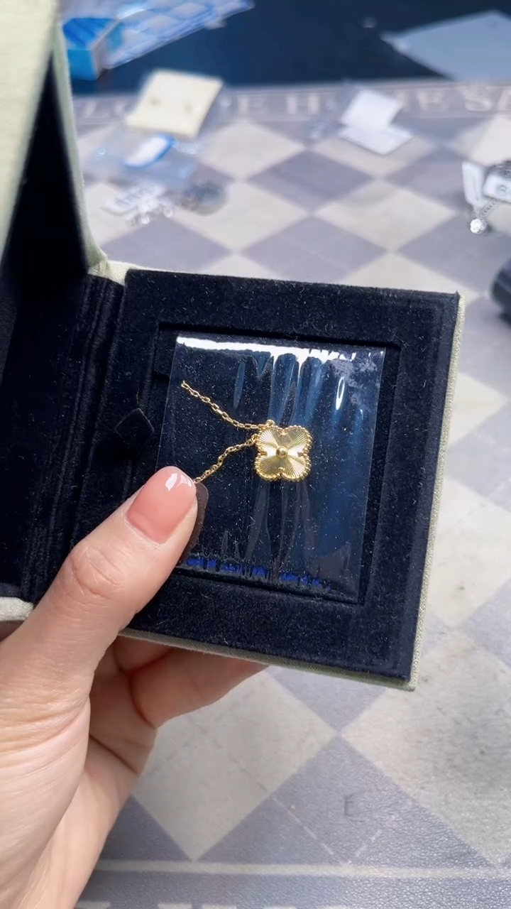 非金属无如图所示时尚饰品