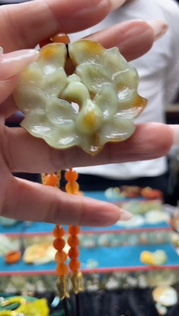 未镶嵌岫玉吊坠·