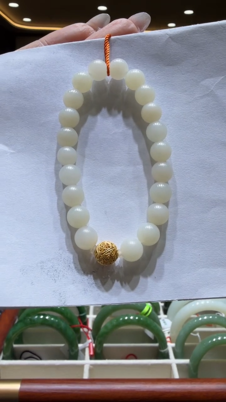 颈饰未镶嵌和田玉手串