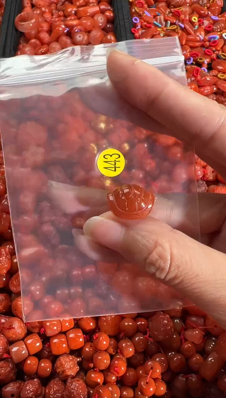 【闪购商品】南红玛瑙颈饰未镶嵌1
