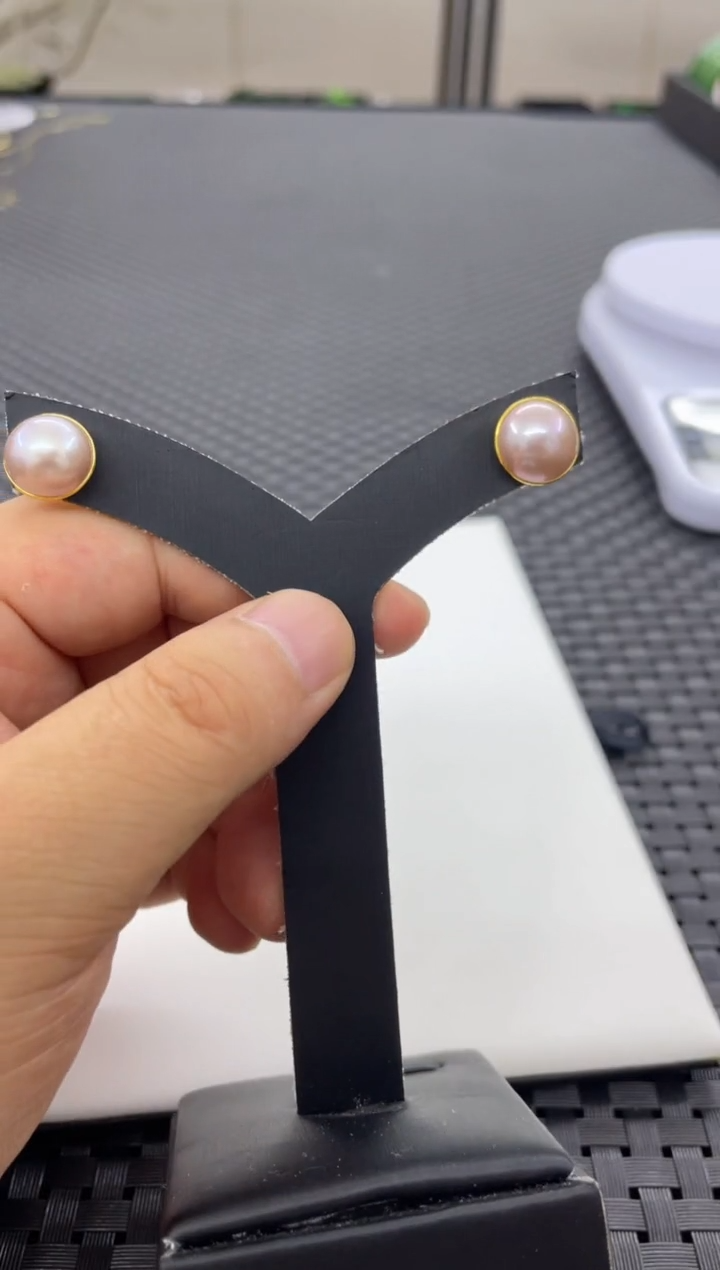 18K金镶嵌海水珍珠耳钉一对（多样性发一件）R22