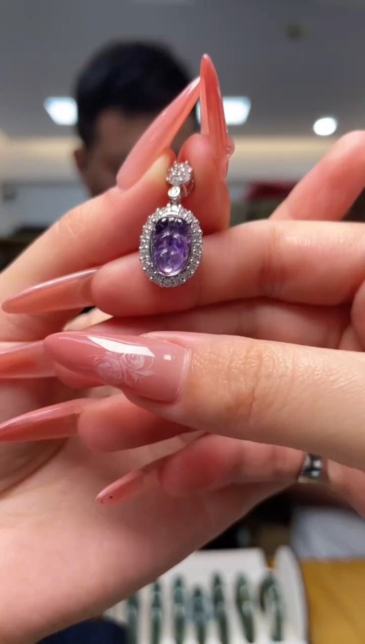 未镶嵌颈饰水晶（多样性单个发货）