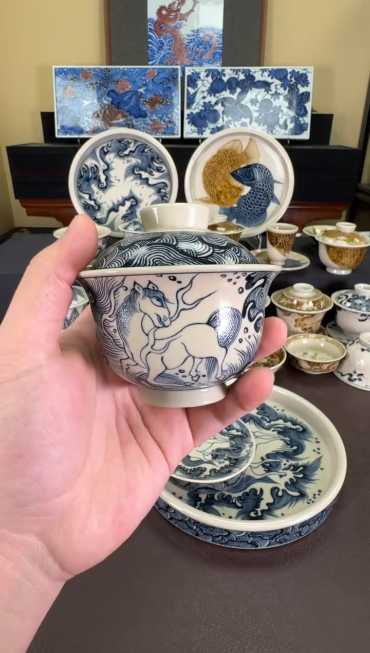 【闪购商品】瓷片二号釉天马纹盖碗