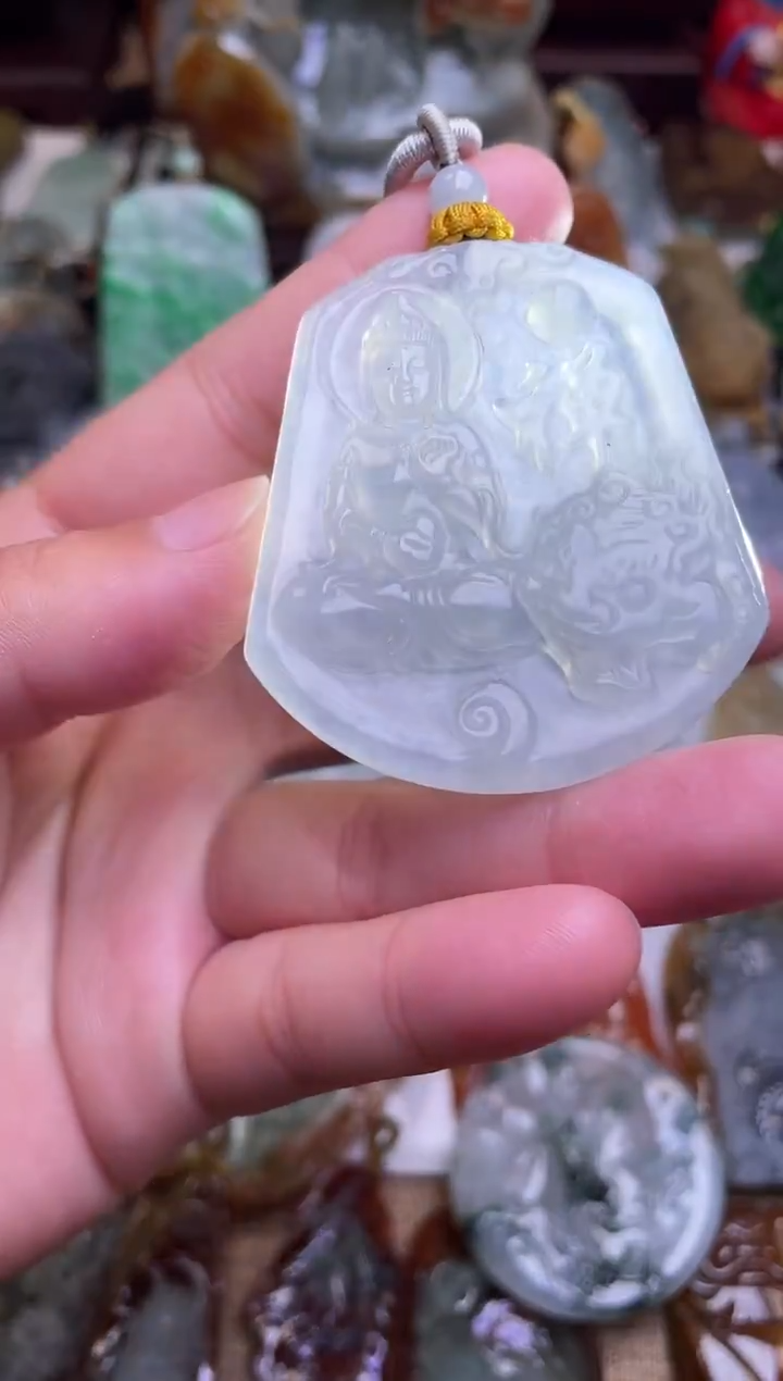 颈饰未镶嵌翡翠文殊