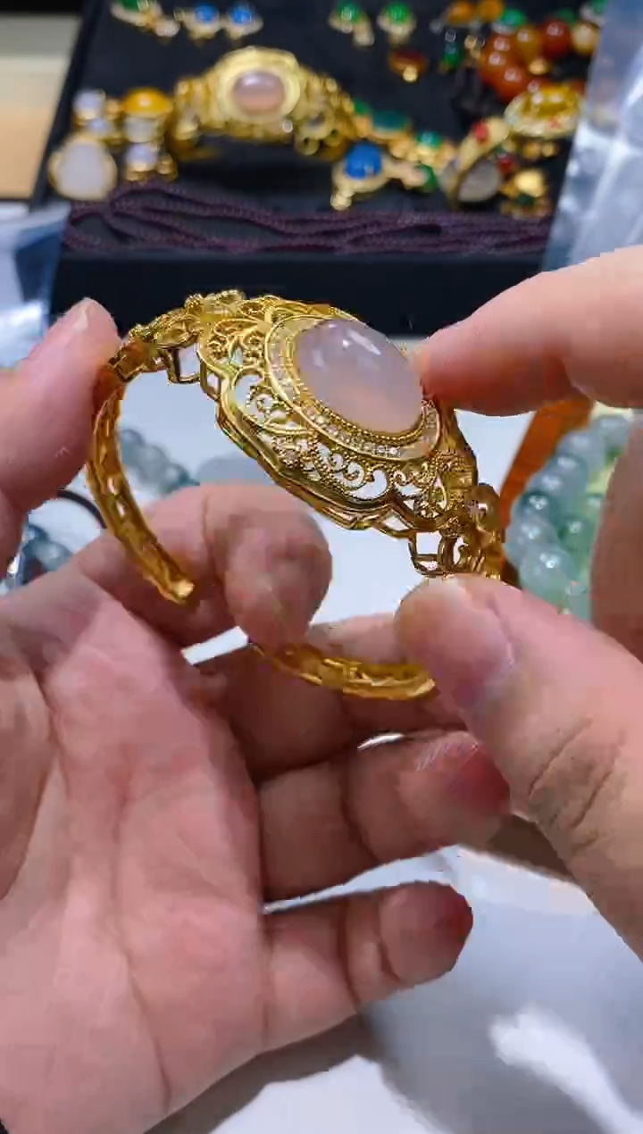 【闪购商品】玛瑙/玉髓手镯合金福利