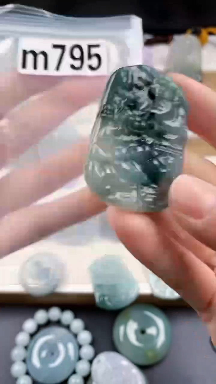 颈饰未镶嵌翡翠天然翡翠吊坠挂件