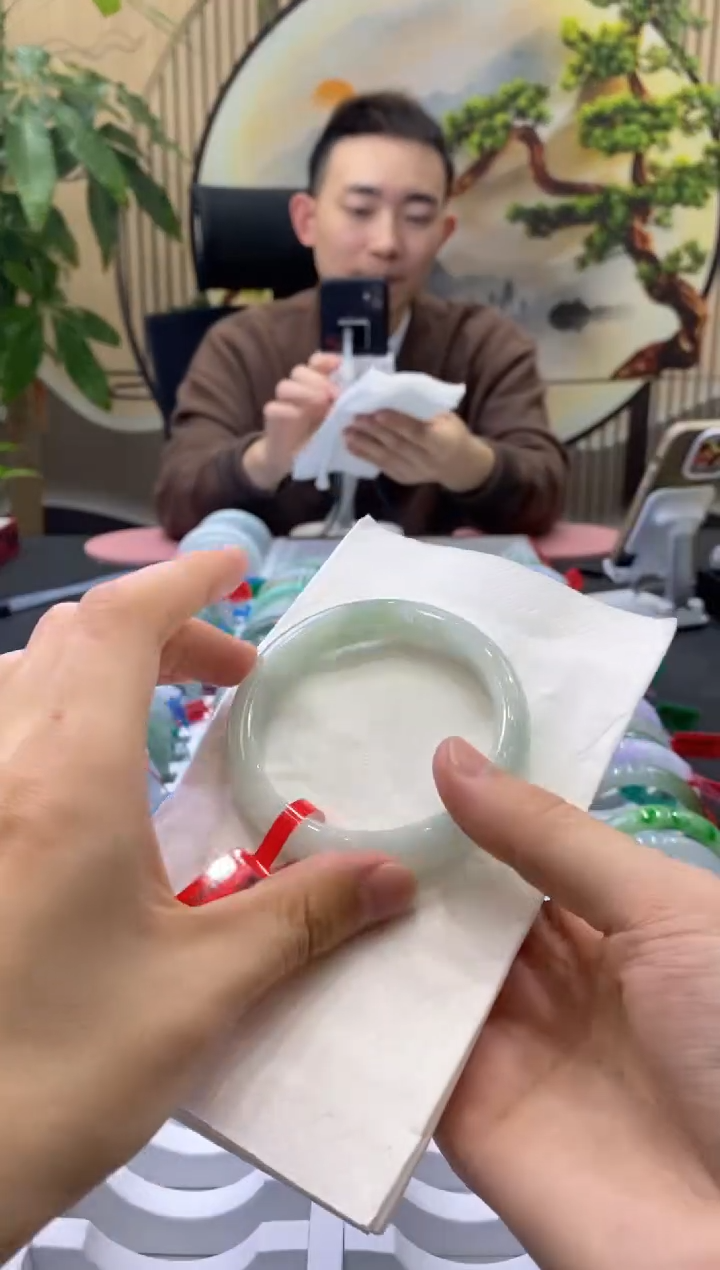 未镶嵌手镯翡翠7837