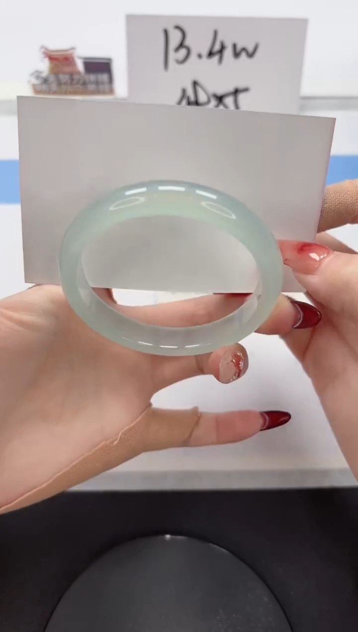 【闪购商品】石英质玉手镯未镶嵌A350-58.3