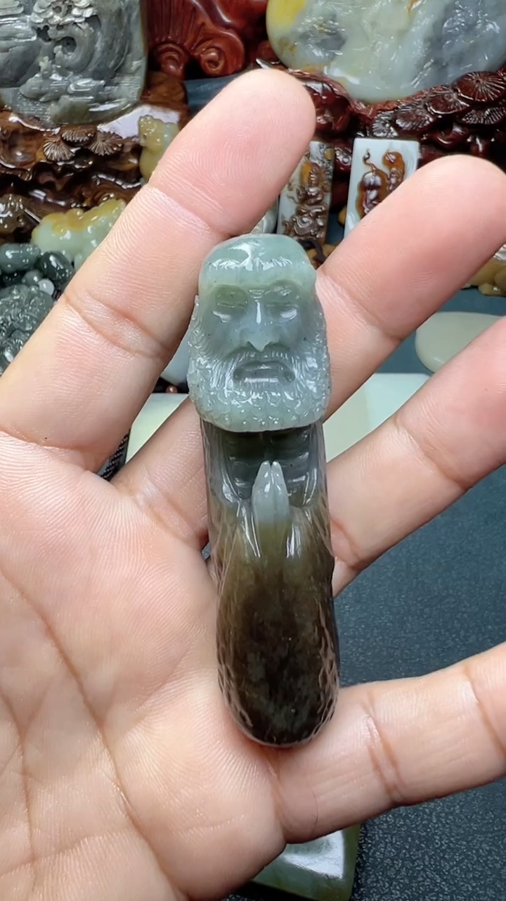 和田玉未镶嵌把件-