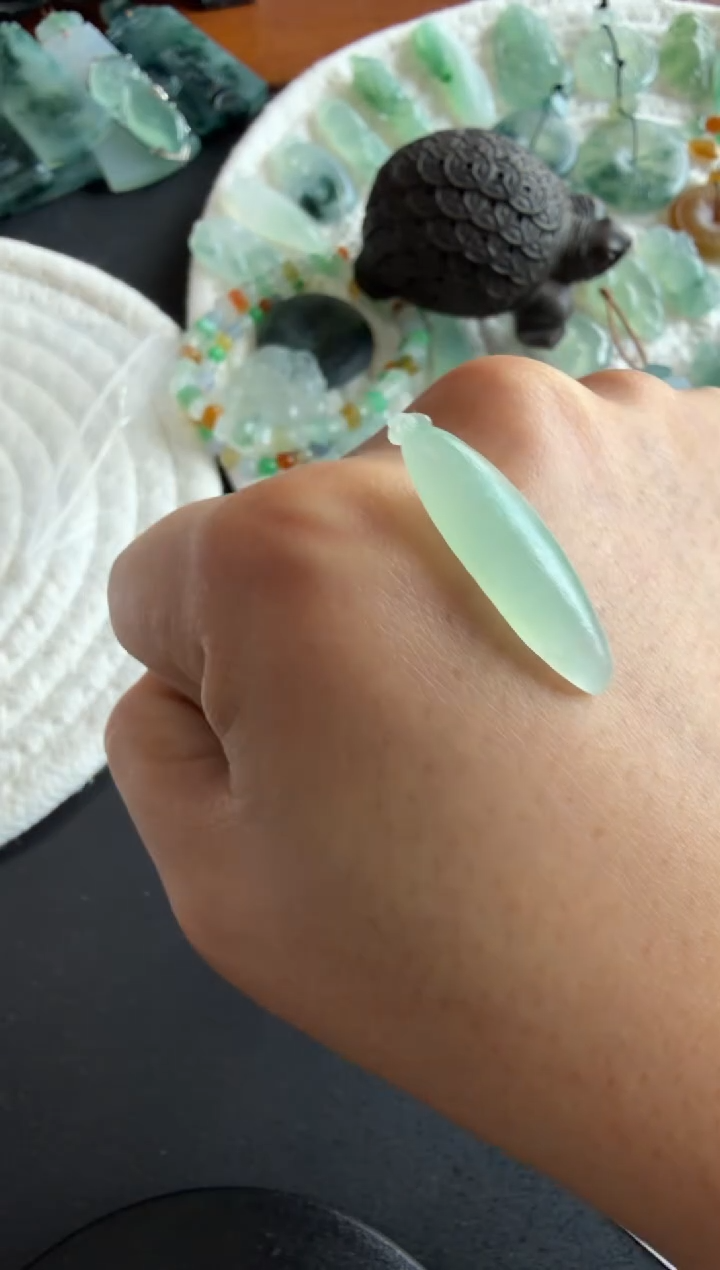 未镶嵌定制翡翠瓜