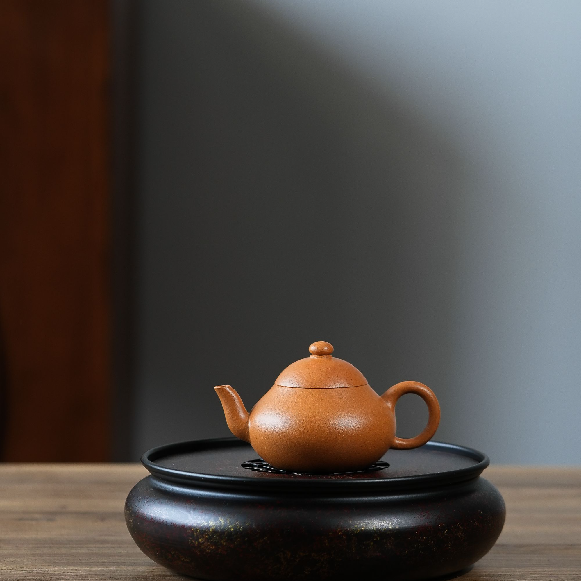 邦邦甄选 矮梨 老宕口黄金段 130cc 半手工 紫砂壶