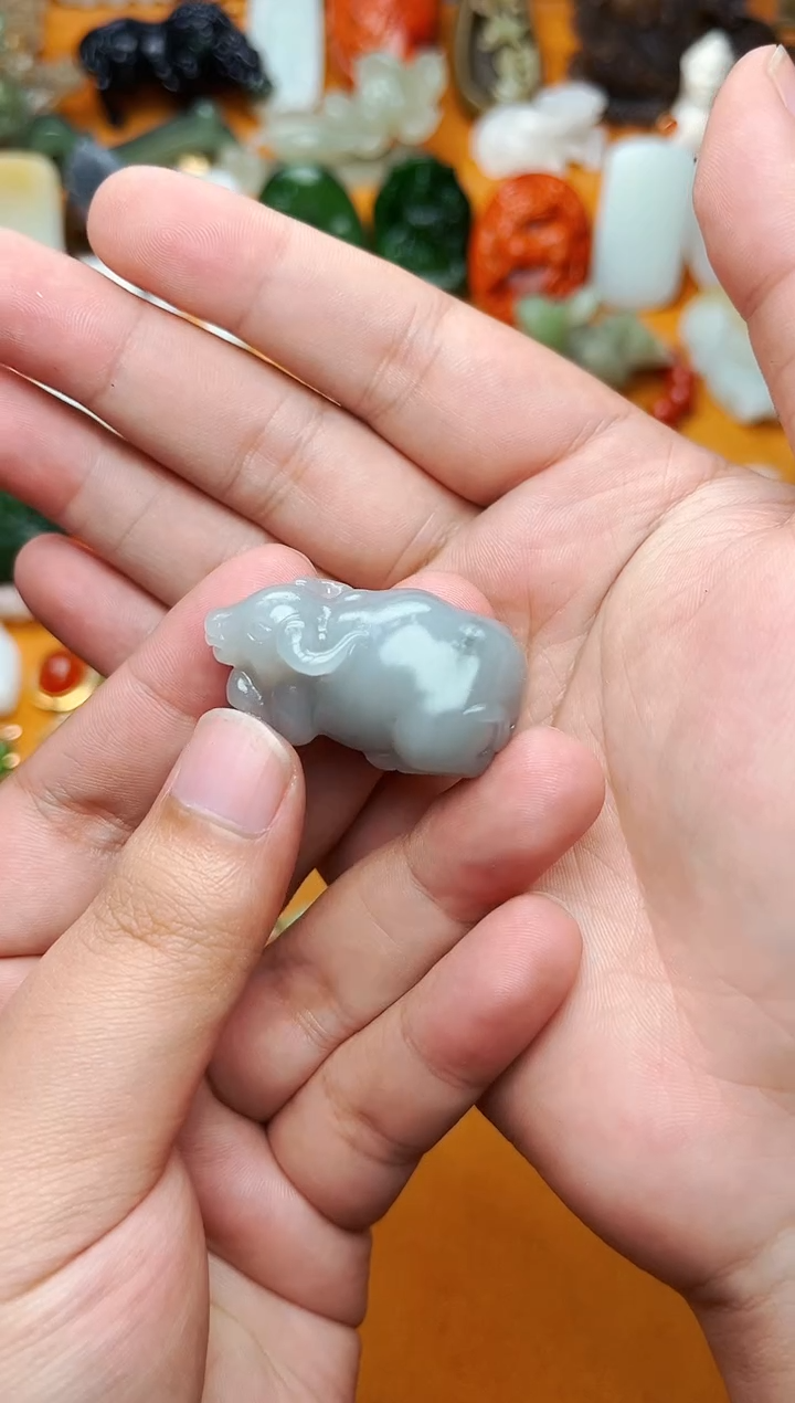 【闪购商品】和田玉颈饰未镶嵌牛